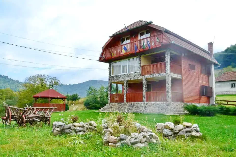 Lorău Cazare | Cabană (K0131-48) Imaginea poate fi supusă drepturilor de autor. Se recomandă contactarea titularului drepturilor.