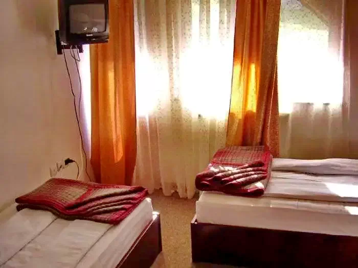 Borsa Szállás | Kemping / turistapihenő (K1226-8) A kép szerzői jogvédelem alatt állhat. Javasolt a kapcsolatfelvétel a jog tulajdonossal.