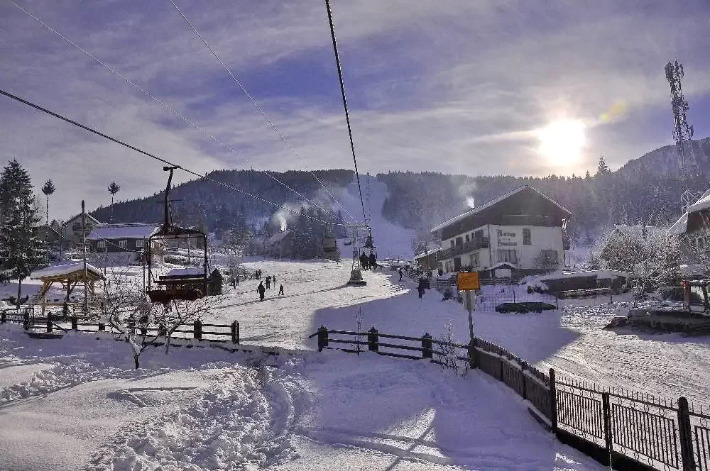 Borșa Cazare | Camping / Popas turistic (K1226-16) Imaginea poate fi supusă drepturilor de autor. Se recomandă contactarea titularului drepturilor.