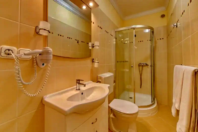  Cazare | Pensiune turistică (K0171-21) Imaginea poate fi supusă drepturilor de autor. Se recomandă contactarea titularului drepturilor.