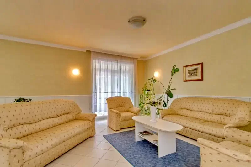 Hajdúszoboszló Szállás | Turisztikai panzió (K0171-22) A kép szerzői jogvédelem alatt állhat. Javasolt a kapcsolatfelvétel a jog tulajdonossal.