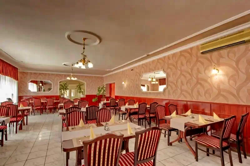 Hajdúszoboszló Szállás | Turisztikai panzió (K0171-28) A kép szerzői jogvédelem alatt állhat. Javasolt a kapcsolatfelvétel a jog tulajdonossal.