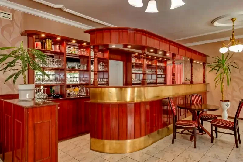  Cazare | Pensiune turistică (K0171-31) Imaginea poate fi supusă drepturilor de autor. Se recomandă contactarea titularului drepturilor.