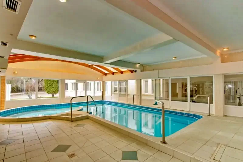  Cazare | Pensiune turistică (K0171-35) Imaginea poate fi supusă drepturilor de autor. Se recomandă contactarea titularului drepturilor.