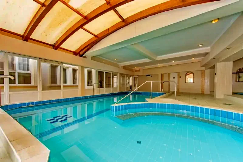  Cazare | Pensiune turistică (K0171-40) Imaginea poate fi supusă drepturilor de autor. Se recomandă contactarea titularului drepturilor.