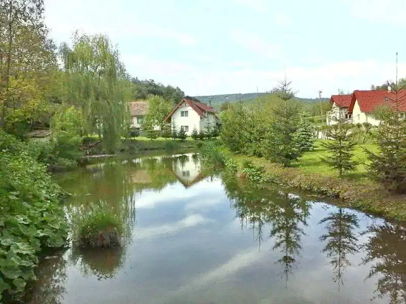 Kecset Szállás | Kulcsosház (K1302-10) A kép szerzői jogvédelem alatt állhat. Javasolt a kapcsolatfelvétel a jog tulajdonossal.