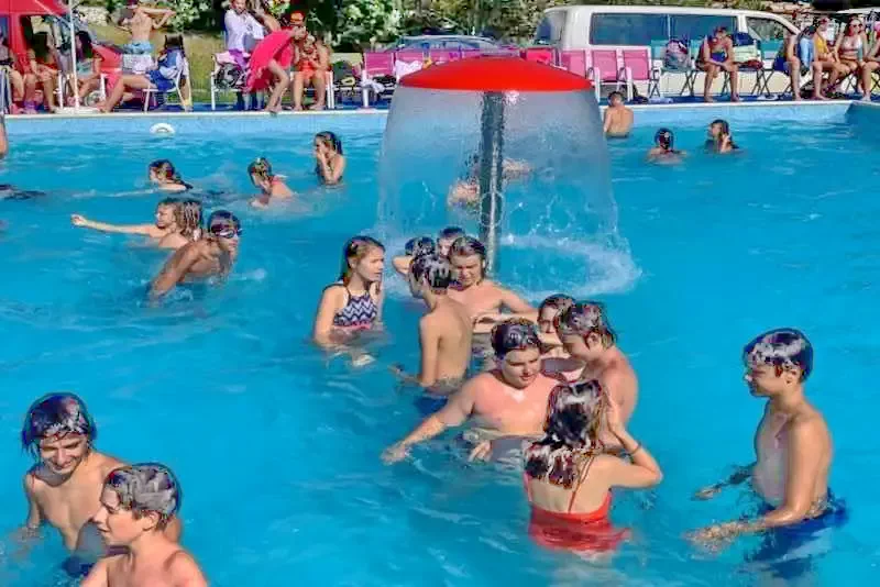 Albac Cazare | Pensiune turistică (K1030-22) Imaginea poate fi supusă drepturilor de autor. Se recomandă contactarea titularului drepturilor.