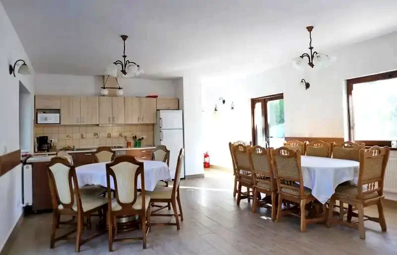 Colibița Cazare | Hotel**** (K1280-8) Imaginea poate fi supusă drepturilor de autor. Se recomandă contactarea titularului drepturilor.