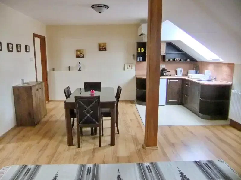 Gyula Szállás | Motel (K0327-1) A kép szerzői jogvédelem alatt állhat. Javasolt a kapcsolatfelvétel a jog tulajdonossal.