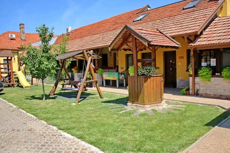 Gyula Szállás | Motel (K0327-25) A kép szerzői jogvédelem alatt állhat. Javasolt a kapcsolatfelvétel a jog tulajdonossal.