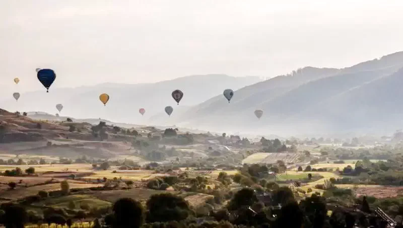 Hőlégballon Fesztivál, Vármező