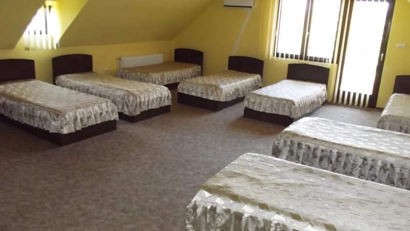 Szakállasfalva Szállás | Motel (K1062-54) A kép szerzői jogvédelem alatt állhat. Javasolt a kapcsolatfelvétel a jog tulajdonossal.