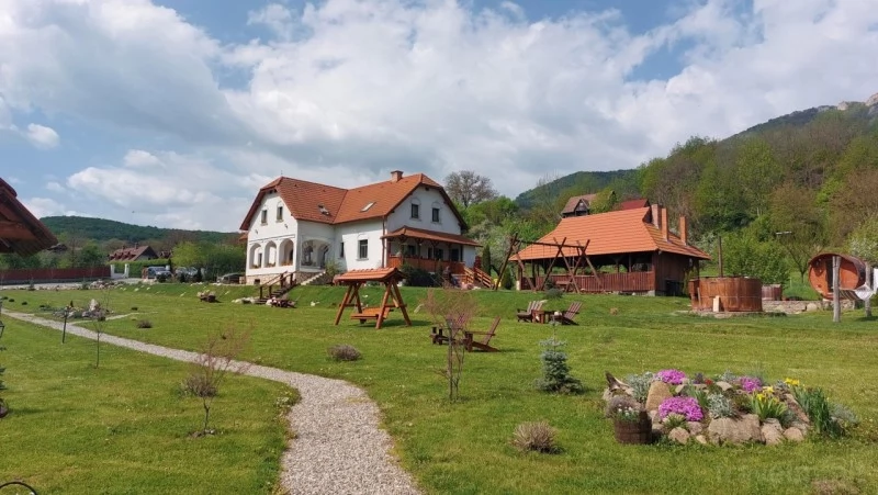 Torockó Szállás | Panzió (K1482-39) A kép szerzői jogvédelem alatt állhat. Javasolt a kapcsolatfelvétel a jog tulajdonossal.