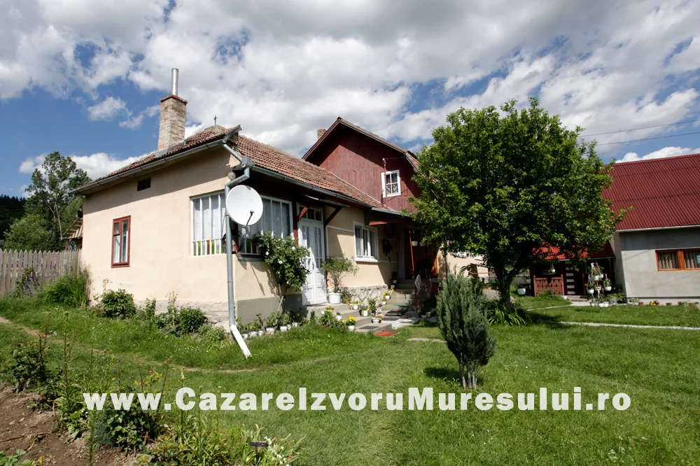 Izvoru Mureșului Cazare | Cabană (K0503-1) Imaginea poate fi supusă drepturilor de autor. Se recomandă contactarea titularului drepturilor.