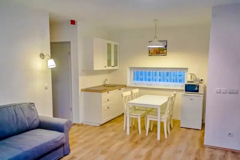  Cazare | Casă de oaspeți (K0606-10) Imaginea poate fi supusă drepturilor de autor. Se recomandă contactarea titularului drepturilor.