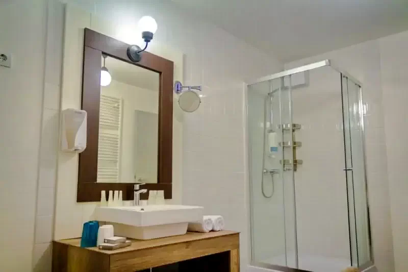  Cazare | Casă de oaspeți (K0606-16) Imaginea poate fi supusă drepturilor de autor. Se recomandă contactarea titularului drepturilor.