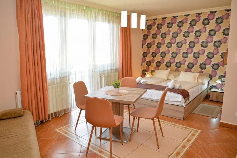 Hajdúszoboszló Szállás | Motel (K0838-9) A kép szerzői jogvédelem alatt állhat. Javasolt a kapcsolatfelvétel a jog tulajdonossal.