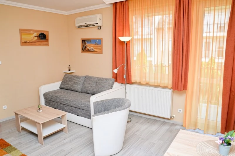  Cazare | Motel (K0838-19) Imaginea poate fi supusă drepturilor de autor. Se recomandă contactarea titularului drepturilor.