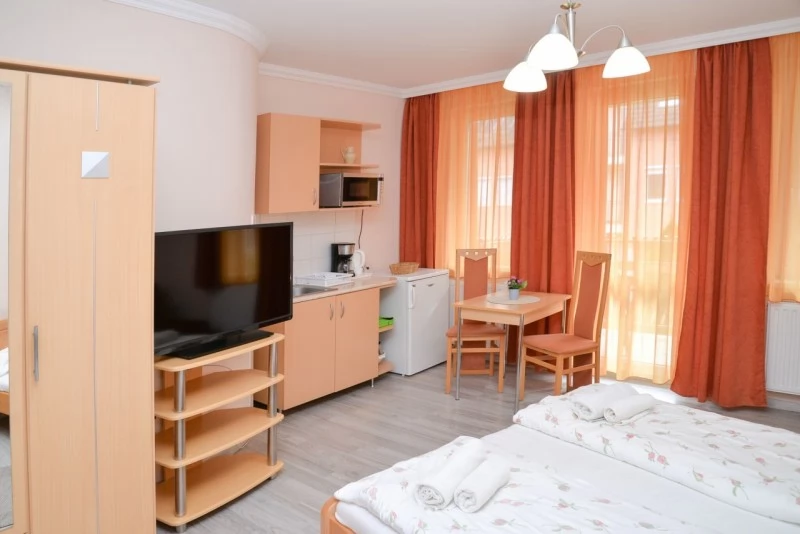 Hajdúszoboszló Szállás | Motel (K0838-20) A kép szerzői jogvédelem alatt állhat. Javasolt a kapcsolatfelvétel a jog tulajdonossal.