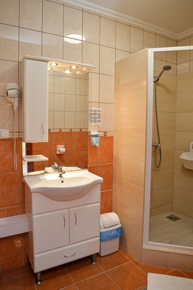  Cazare | Motel (K0838-48) Imaginea poate fi supusă drepturilor de autor. Se recomandă contactarea titularului drepturilor.