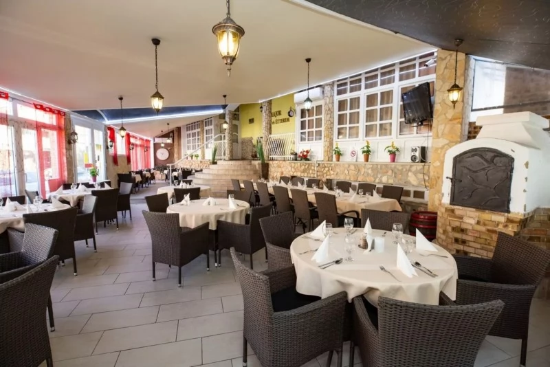 Hajdúszoboszló Szállás | Motel (K0838-65) A kép szerzői jogvédelem alatt állhat. Javasolt a kapcsolatfelvétel a jog tulajdonossal.