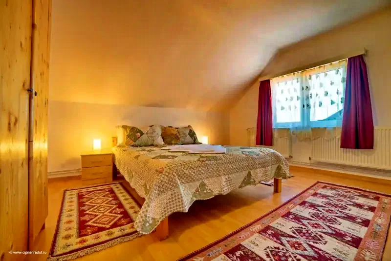 Bazna Cazare | Motel (K1389-13) Imaginea poate fi supusă drepturilor de autor. Se recomandă contactarea titularului drepturilor.