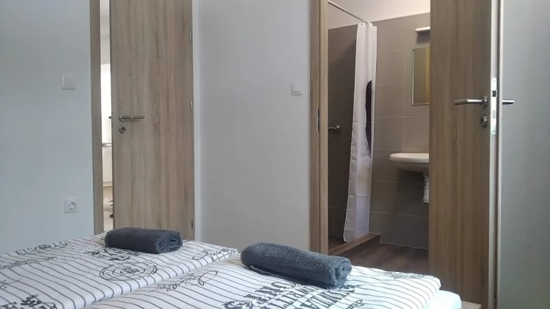 Jula Cazare | Apartament (K1049-7) Imaginea poate fi supusă drepturilor de autor. Se recomandă contactarea titularului drepturilor.