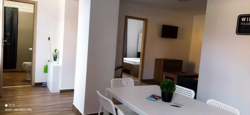 Jula Cazare | Apartament (K1049-9) Imaginea poate fi supusă drepturilor de autor. Se recomandă contactarea titularului drepturilor.