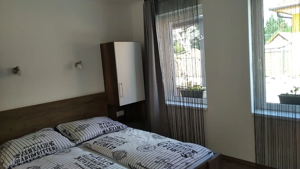 Jula Cazare | Apartament (K1049-23) Imaginea poate fi supusă drepturilor de autor. Se recomandă contactarea titularului drepturilor.