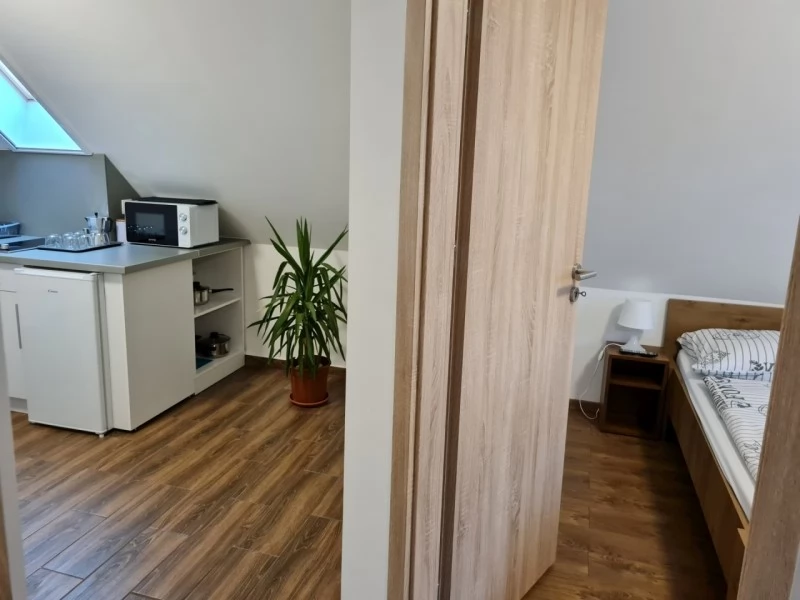 Jula Cazare | Apartament (K1049-44) Imaginea poate fi supusă drepturilor de autor. Se recomandă contactarea titularului drepturilor.