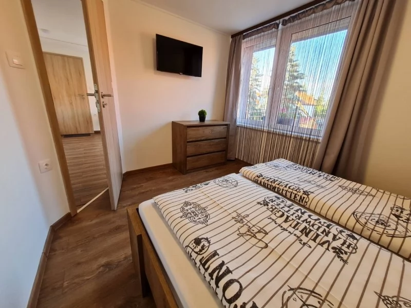 Jula Cazare | Apartament (K1049-58) Imaginea poate fi supusă drepturilor de autor. Se recomandă contactarea titularului drepturilor.