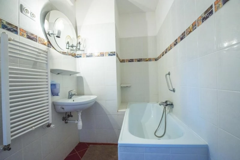 Hajdúszoboszló Szállás | Apartmanház (K0593-7) A kép szerzői jogvédelem alatt állhat. Javasolt a kapcsolatfelvétel a jog tulajdonossal. Hajdúszoboszló Szállás | Apartmanház (K0593-7) A kép szerzői jogvédelem alatt állhat. Javasolt a kapcsolatfelvétel a jog tulajdonossal.