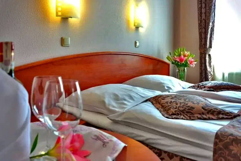 Colibița Cazare | Camping / Popas turistic (K1282-9) Imaginea poate fi supusă drepturilor de autor. Se recomandă contactarea titularului drepturilor.