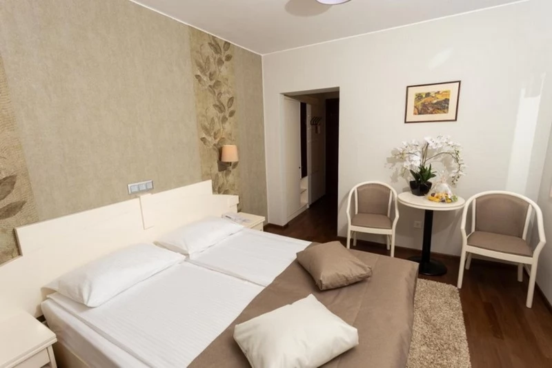 Miercurea Ciuc Cazare | Hotel*** (K1460-22) Imaginea poate fi supusă drepturilor de autor. Se recomandă contactarea titularului drepturilor.