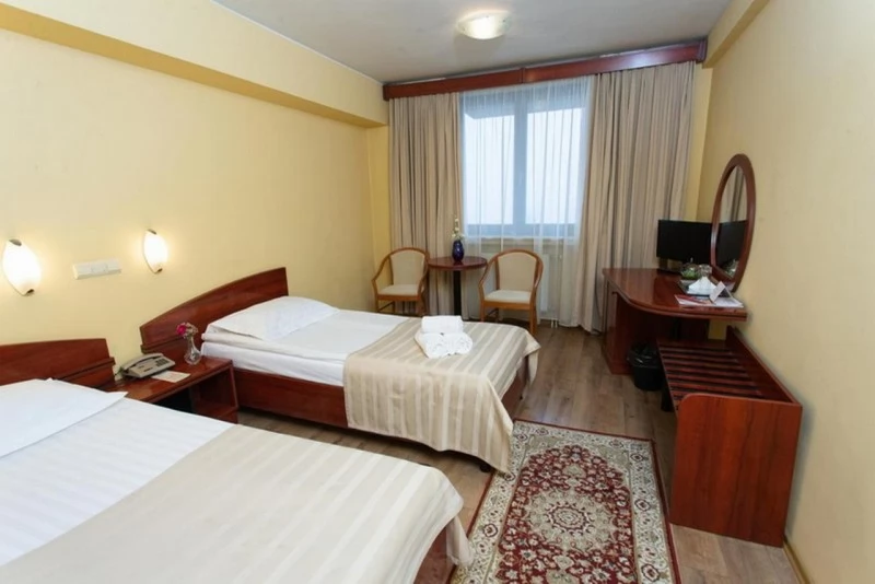 Miercurea Ciuc Cazare | Hotel*** (K1460-51) Imaginea poate fi supusă drepturilor de autor. Se recomandă contactarea titularului drepturilor.