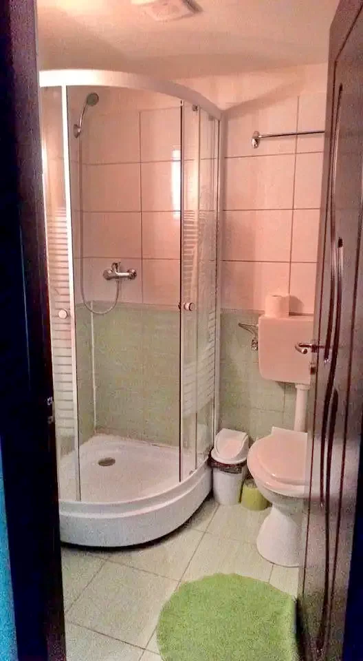 Sasca Română Cazare | Motel (K1273-18) Imaginea poate fi supusă drepturilor de autor. Se recomandă contactarea titularului drepturilor.