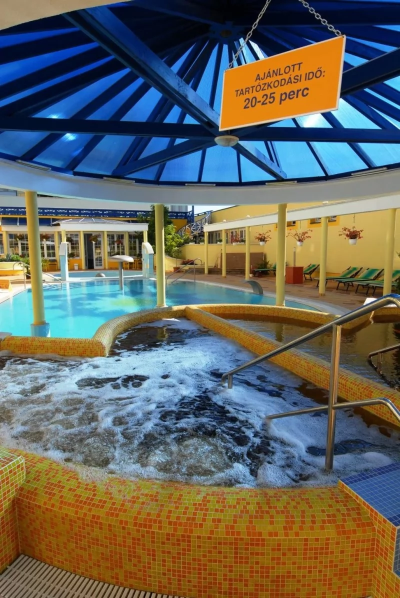  Cazare | Pensiune turistică (K0169-15) Imaginea poate fi supusă drepturilor de autor. Se recomandă contactarea titularului drepturilor.