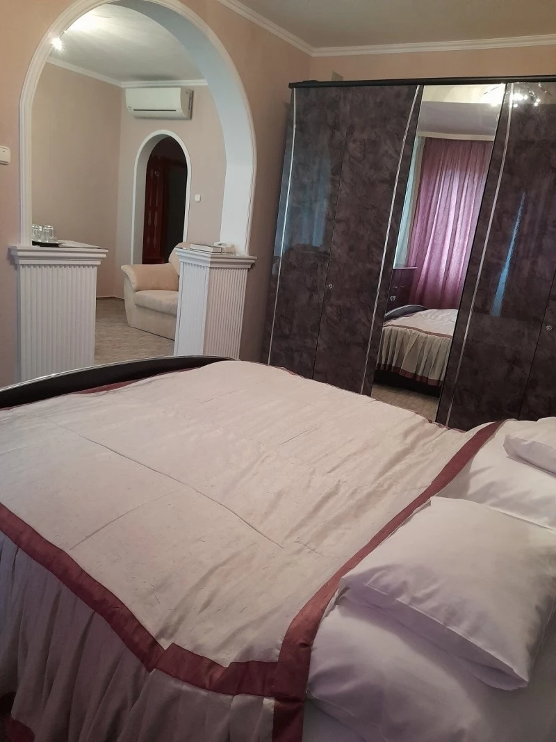  Cazare | Pensiune turistică (K0169-20) Imaginea poate fi supusă drepturilor de autor. Se recomandă contactarea titularului drepturilor.