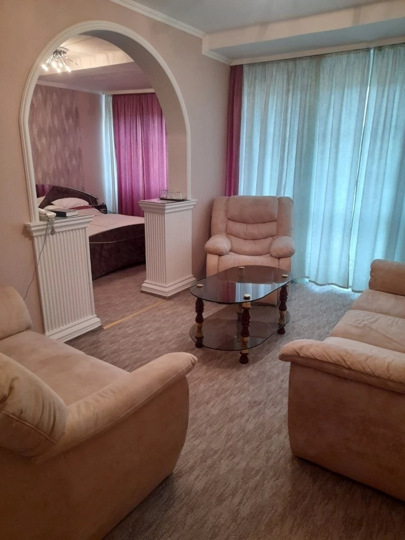  Cazare | Pensiune turistică (K0169-21) Imaginea poate fi supusă drepturilor de autor. Se recomandă contactarea titularului drepturilor.