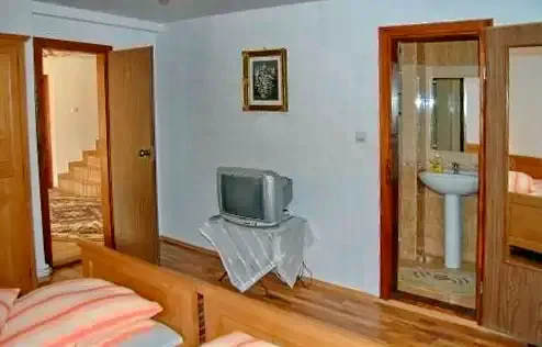 Guraró Szállás | Motel (K0431-13) A kép szerzői jogvédelem alatt állhat. Javasolt a kapcsolatfelvétel a jog tulajdonossal.