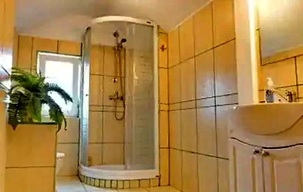 Guraró Szállás | Motel (K0431-15) A kép szerzői jogvédelem alatt állhat. Javasolt a kapcsolatfelvétel a jog tulajdonossal.