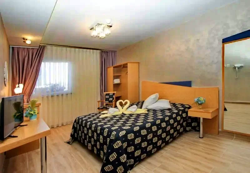 Nagyvárad Szállás | Hotel*** (K1391-9) A kép szerzői jogvédelem alatt állhat. Javasolt a kapcsolatfelvétel a jog tulajdonossal.