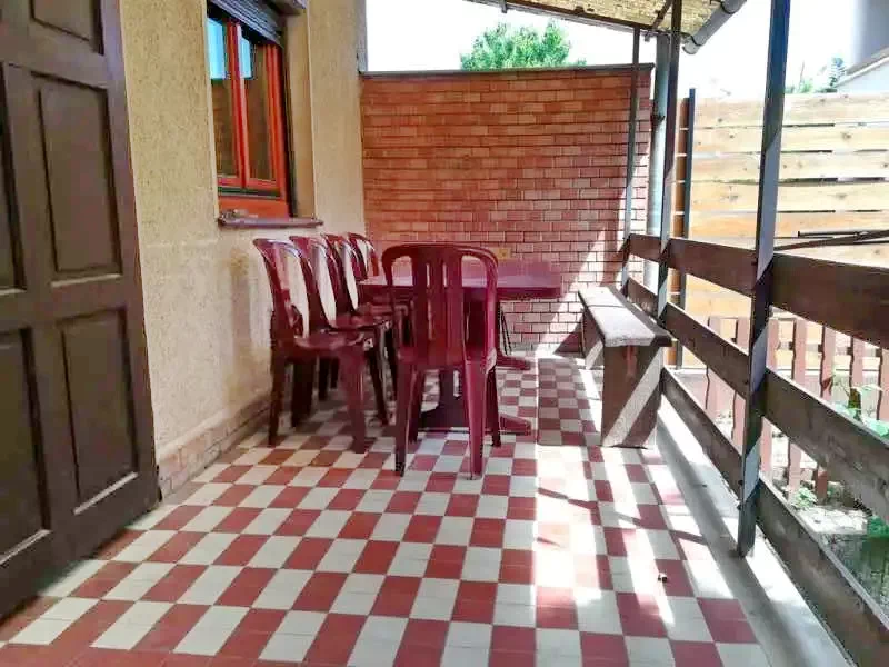  Cazare | Bungalow (K1016-2) Imaginea poate fi supusă drepturilor de autor. Se recomandă contactarea titularului drepturilor.