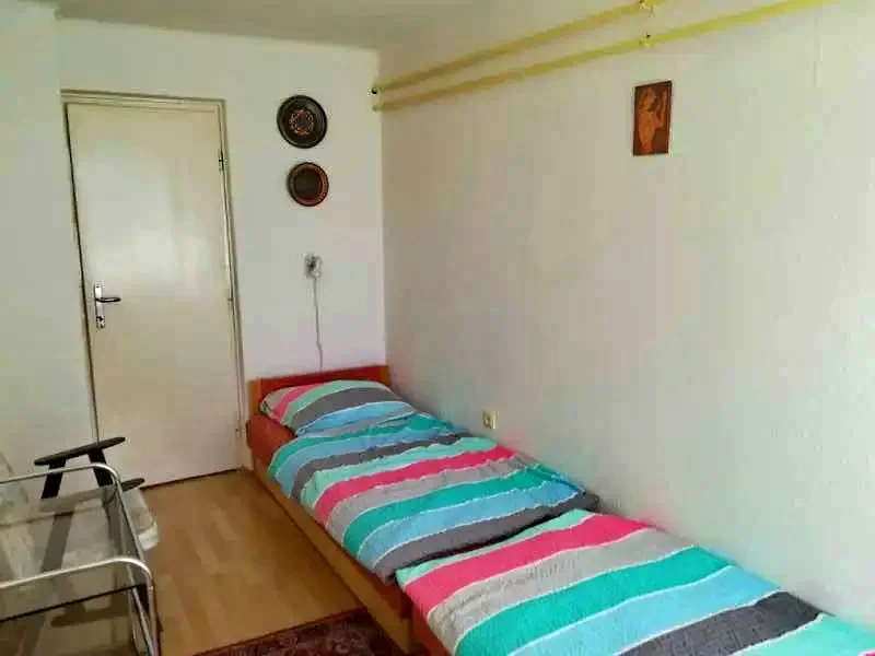  Cazare | Bungalow (K1016-12) Imaginea poate fi supusă drepturilor de autor. Se recomandă contactarea titularului drepturilor.