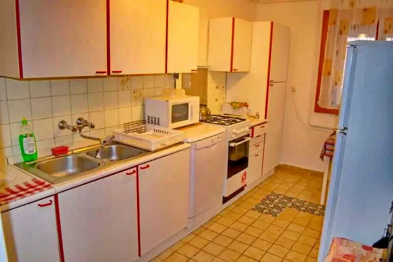  Cazare | Bungalow (K1016-21) Imaginea poate fi supusă drepturilor de autor. Se recomandă contactarea titularului drepturilor.