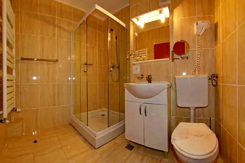 Băile Herculane Cazare | Hotel*** (K0878-6) Imaginea poate fi supusă drepturilor de autor. Se recomandă contactarea titularului drepturilor.