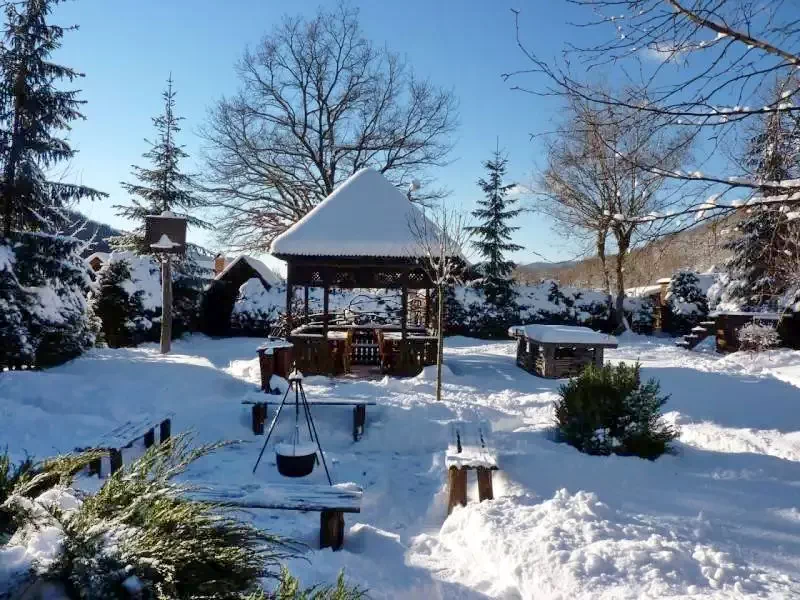 Szállás Baraj Zetea - Casa de vacanță Nagy Lak I.**|Zetelaki Víztározó - Nagy Lak I. Kulcsosház**. A kép szerzői jogvédelem alatt állhat. Javasolt a kapcsolatfelvétel a jog tulajdonossal.