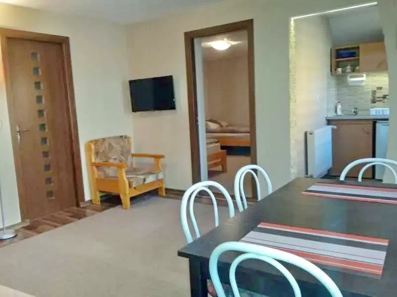 Izvoru Crișului Cazare | Hotel**** (K0983-5) Imaginea poate fi supusă drepturilor de autor. Se recomandă contactarea titularului drepturilor.