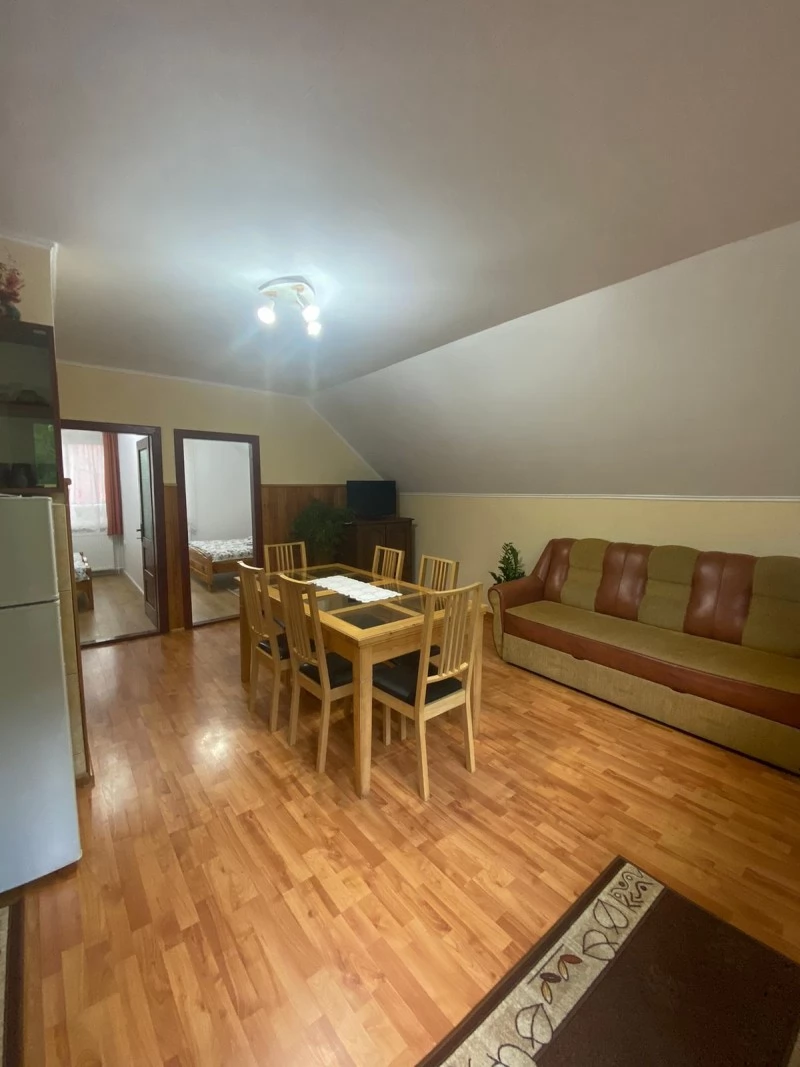 Sovata Cazare | Apartament (K0097-10) Imaginea poate fi supusă drepturilor de autor. Se recomandă contactarea titularului drepturilor.