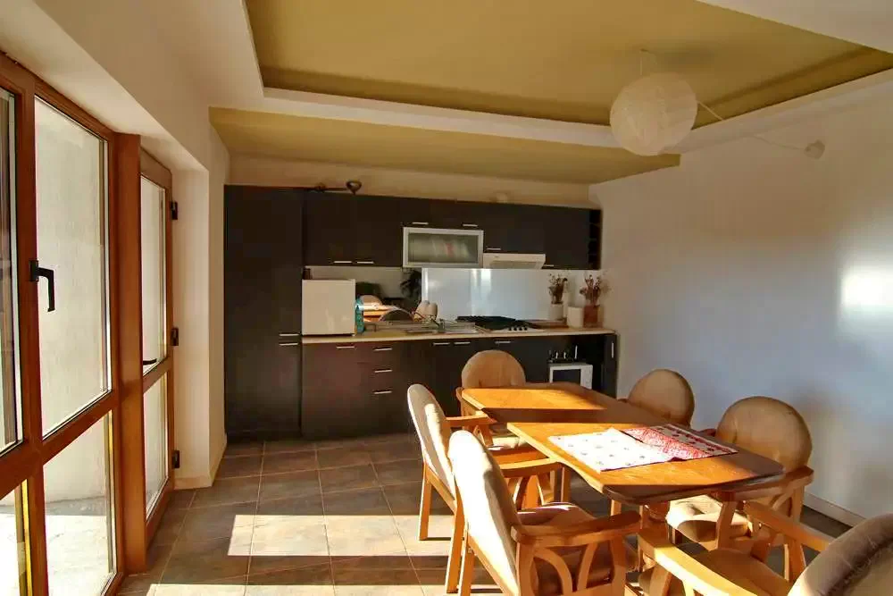  Szállás | Motel (K1303-2) A kép szerzői jogvédelem alatt állhat. Javasolt a kapcsolatfelvétel a jog tulajdonossal.